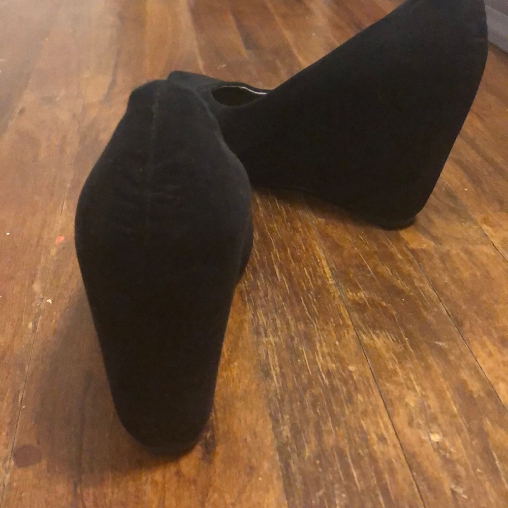 Shoes - Picture 3 of 3